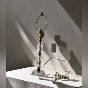 Hollywood Regency Style Light Crystal Clear LEVITON 1980's Table Lamp 20”